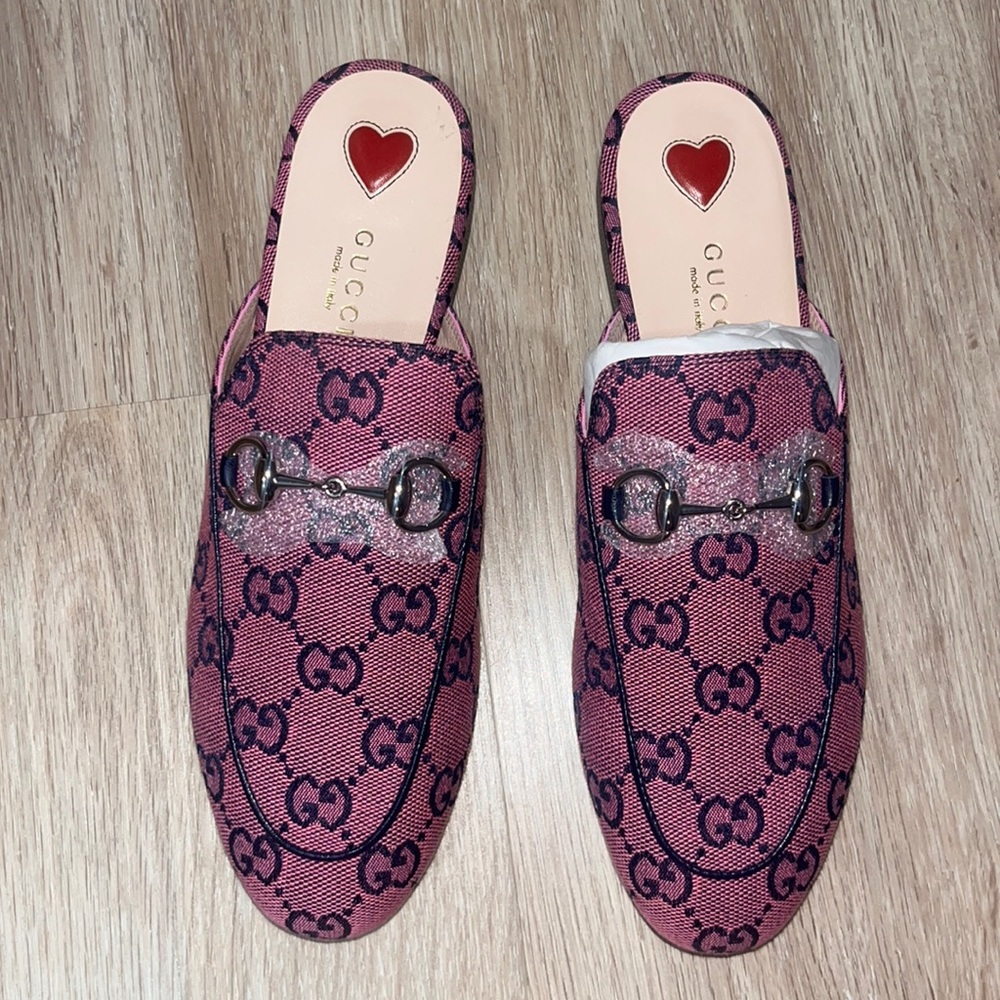 GUCCI WOMEN'S GG PRINCETOWN SLIPPER